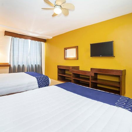 Capital O Hotel Casa Blanca Celaya  Εξωτερικό φωτογραφία