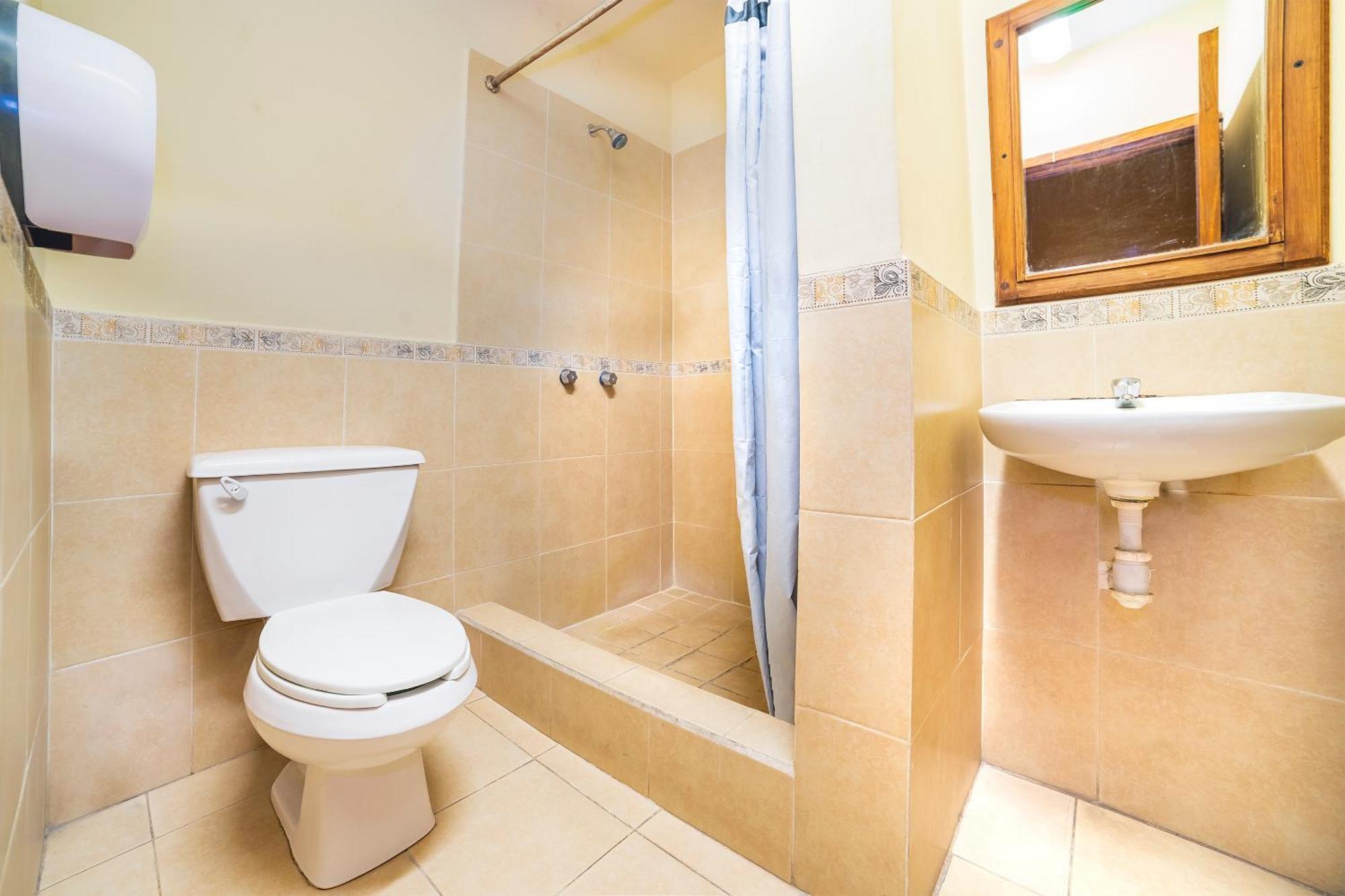 Capital O Hotel Casa Blanca Celaya  Εξωτερικό φωτογραφία