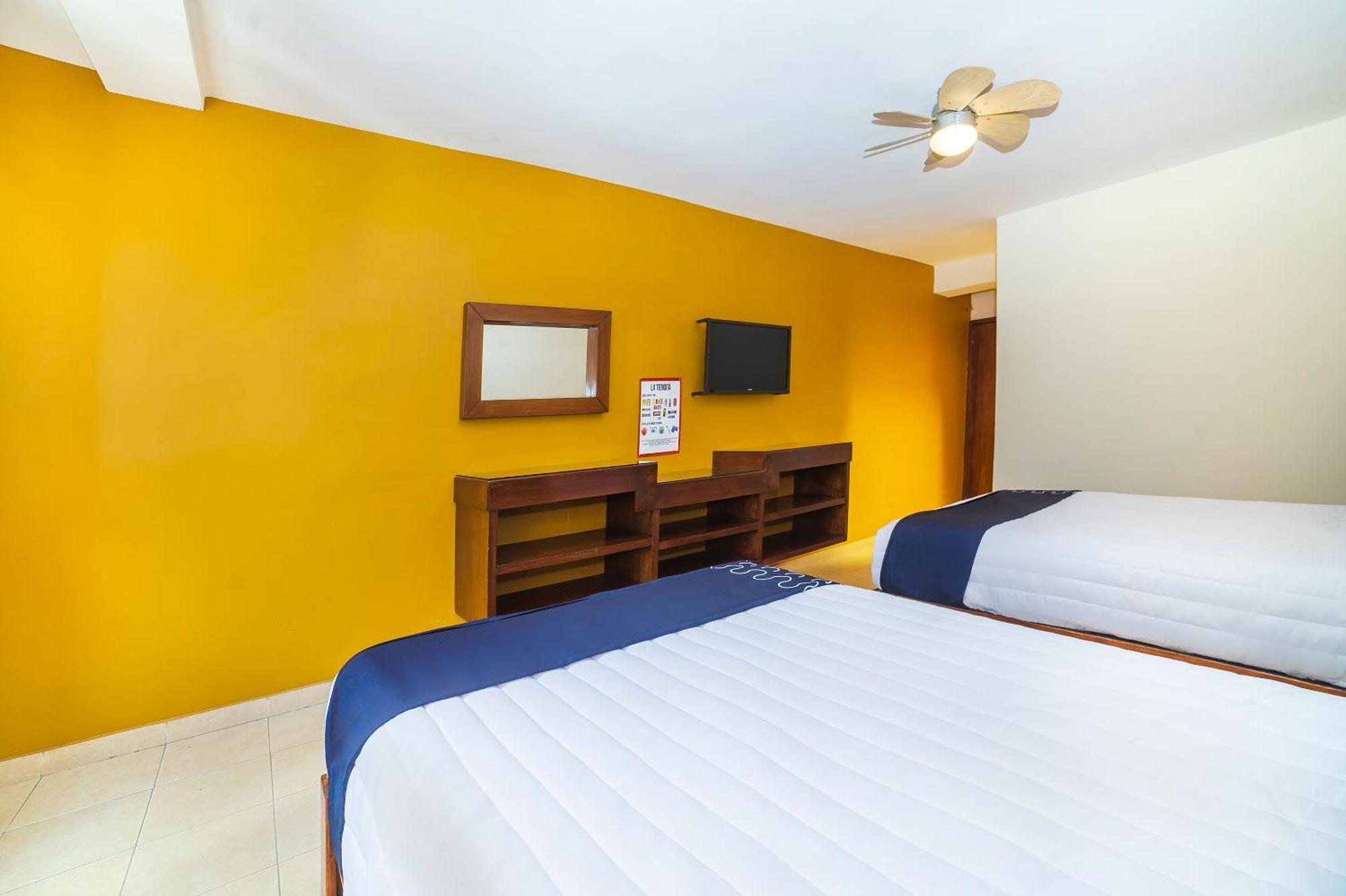 Capital O Hotel Casa Blanca Celaya  Εξωτερικό φωτογραφία