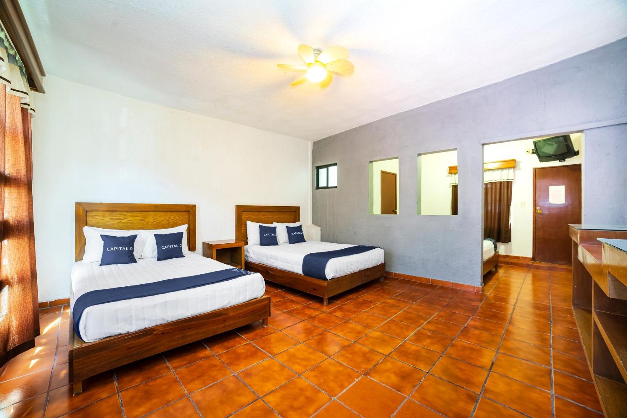 Capital O Hotel Casa Blanca Celaya  Εξωτερικό φωτογραφία