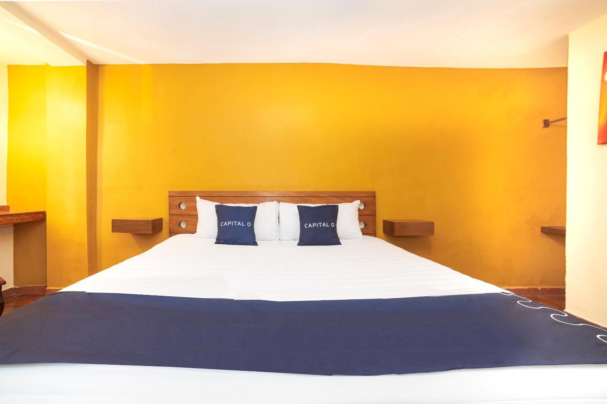 Capital O Hotel Casa Blanca Celaya  Εξωτερικό φωτογραφία