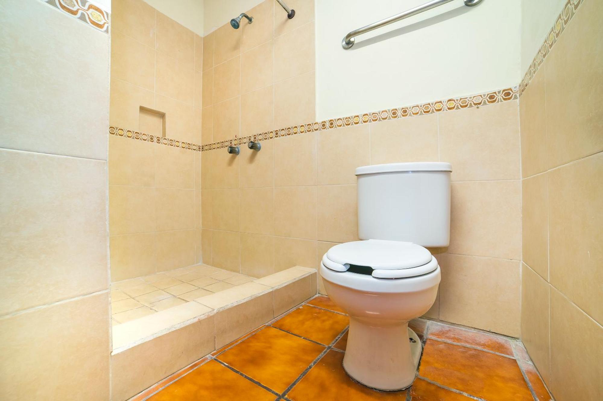 Capital O Hotel Casa Blanca Celaya  Εξωτερικό φωτογραφία