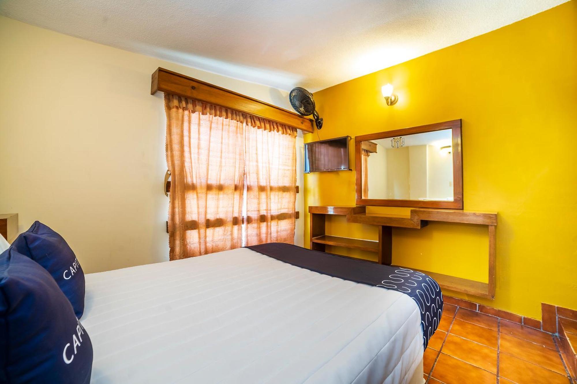 Capital O Hotel Casa Blanca Celaya  Εξωτερικό φωτογραφία