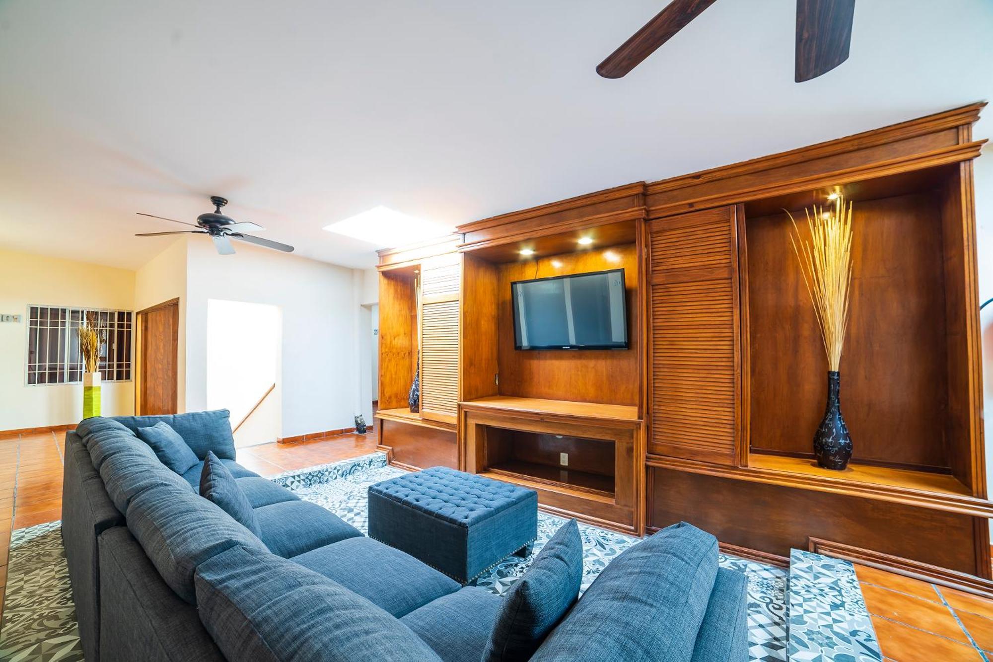 Capital O Hotel Casa Blanca Celaya  Εξωτερικό φωτογραφία